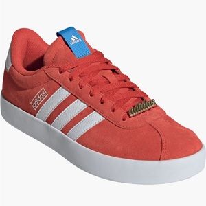 Adidas sneaker in red with white stripes